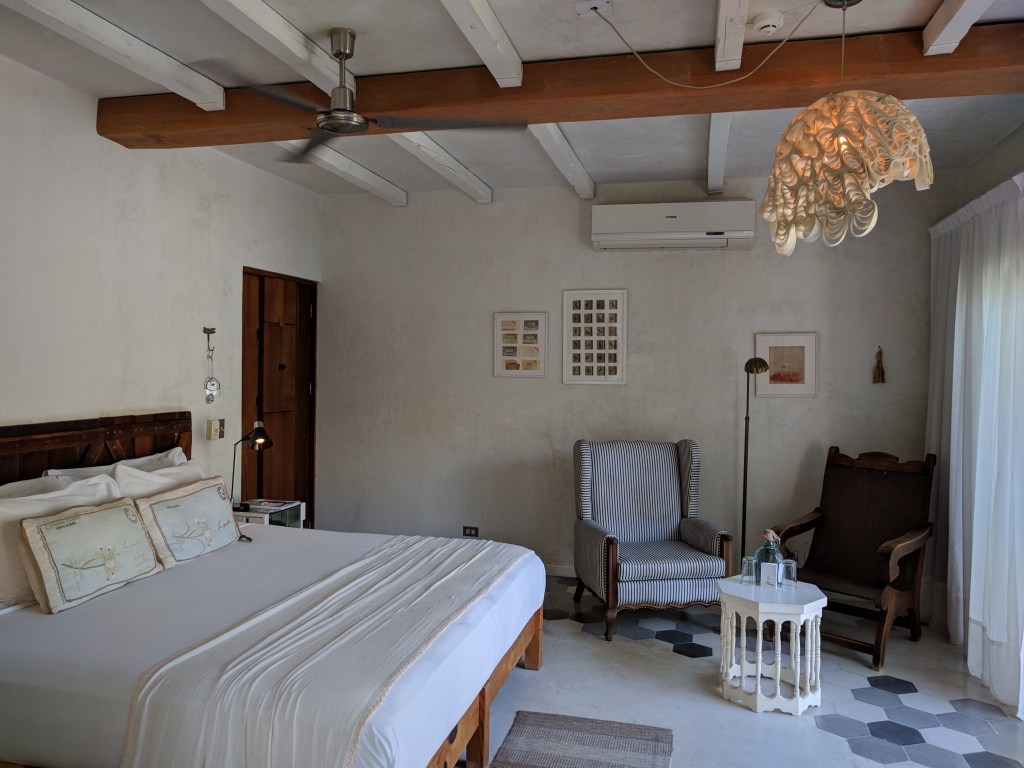 La-Semilla-Playa-Del-Carmen-Room.1jpg