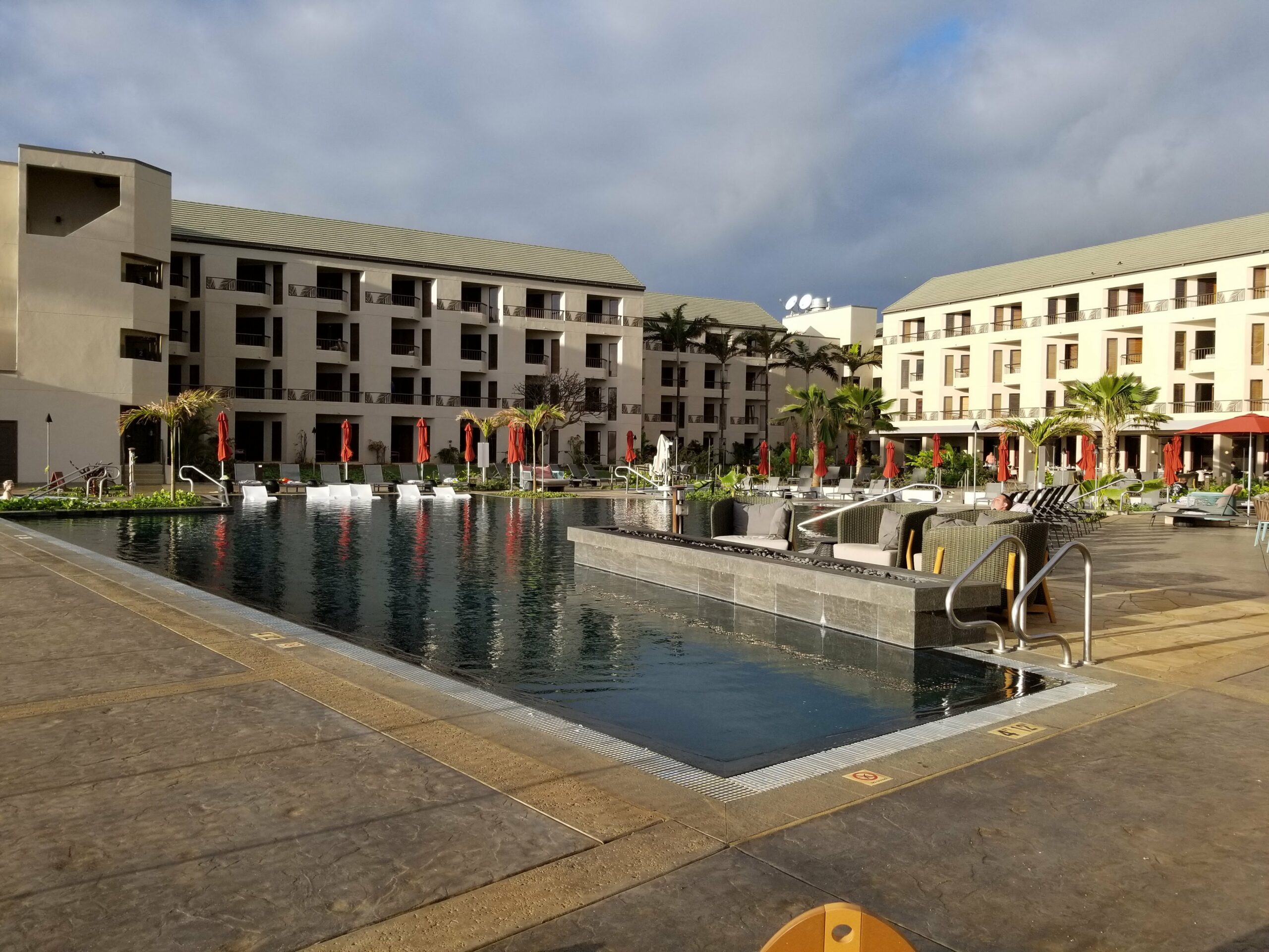 Sheraton Kauai Coconut Beach: the pool and resort