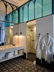 Cocorico Luxury Guesthouse: Shower