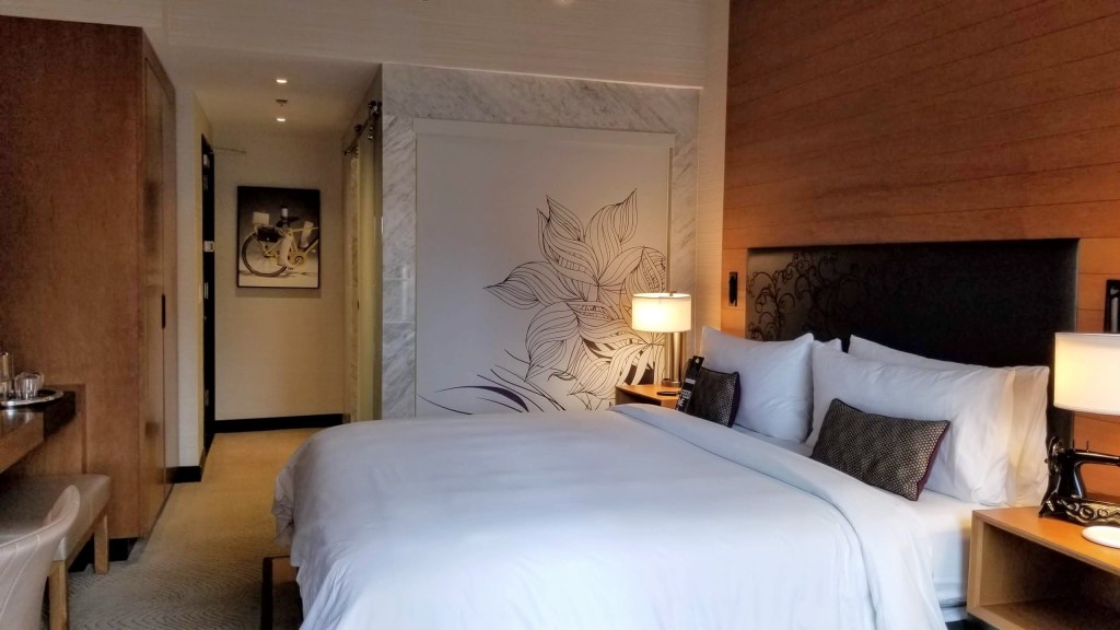 Renaissance New York Midtown: bedroom