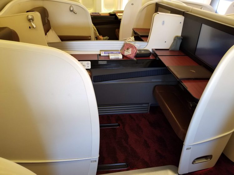 JAL First Class 777: middle seats