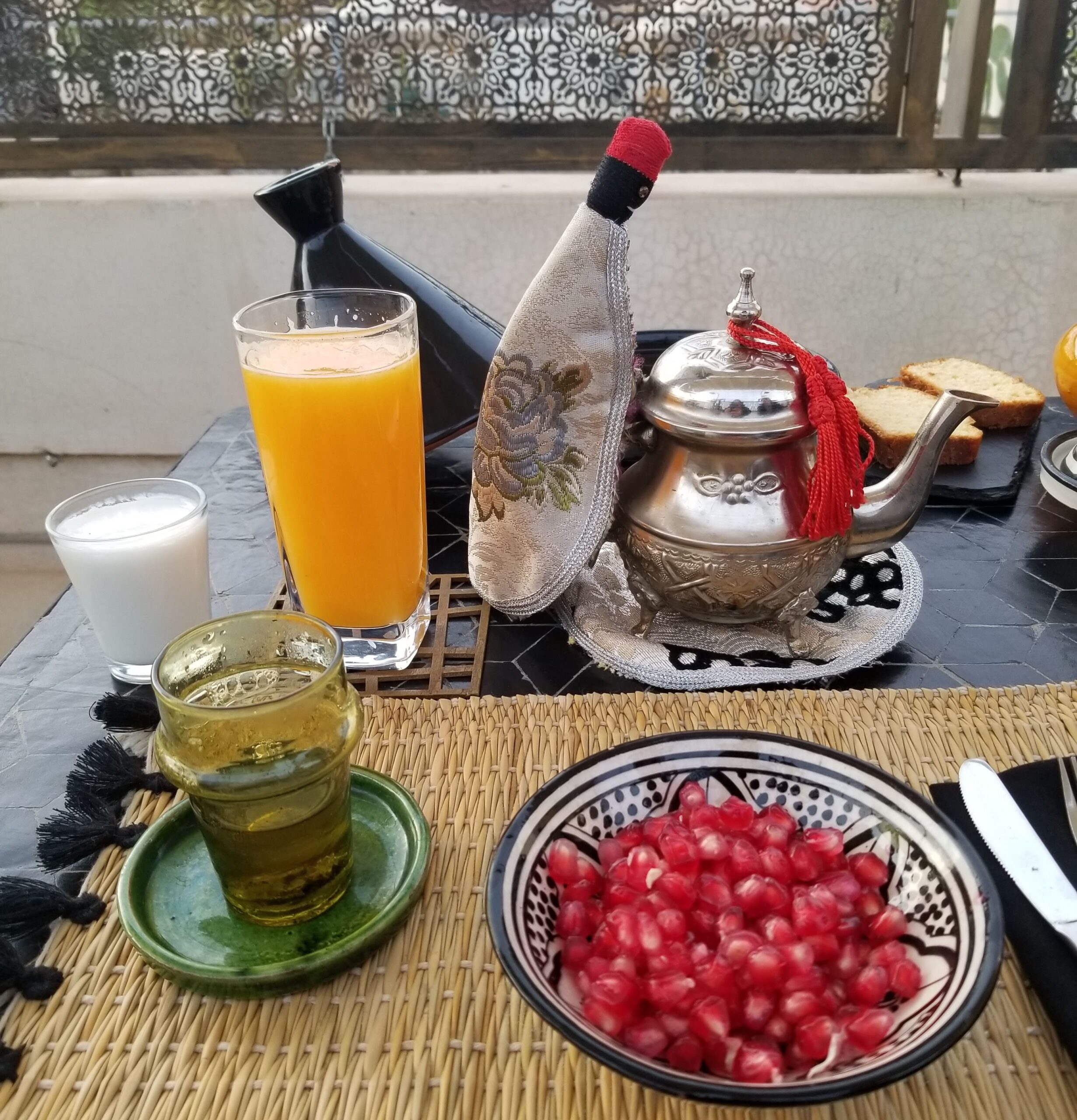 Marrakech-Morocco-Dar-Kandi-Brekafast-Tea