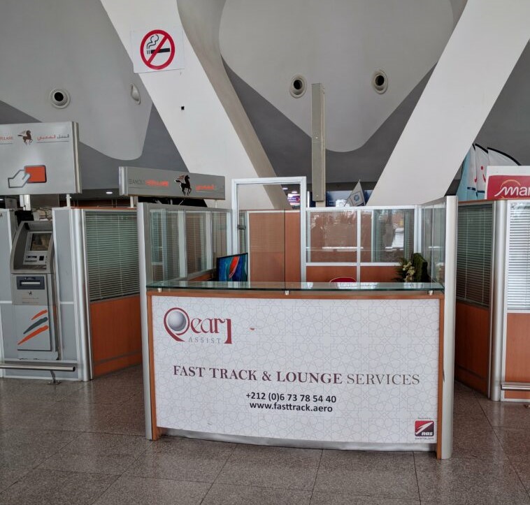 Pearl Assist Fast Track departure meeting point unattended