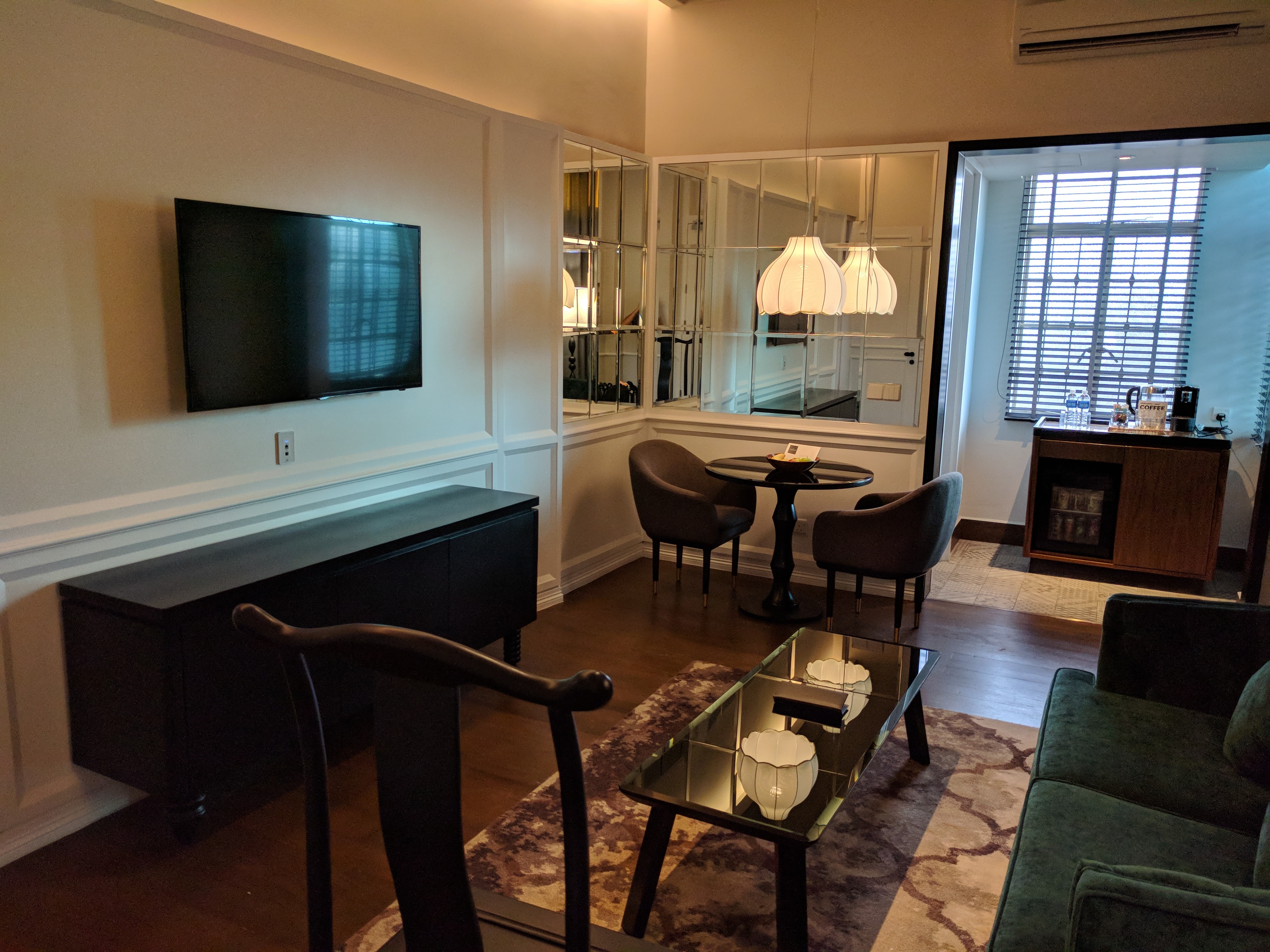 The Edison Hotel George Suite