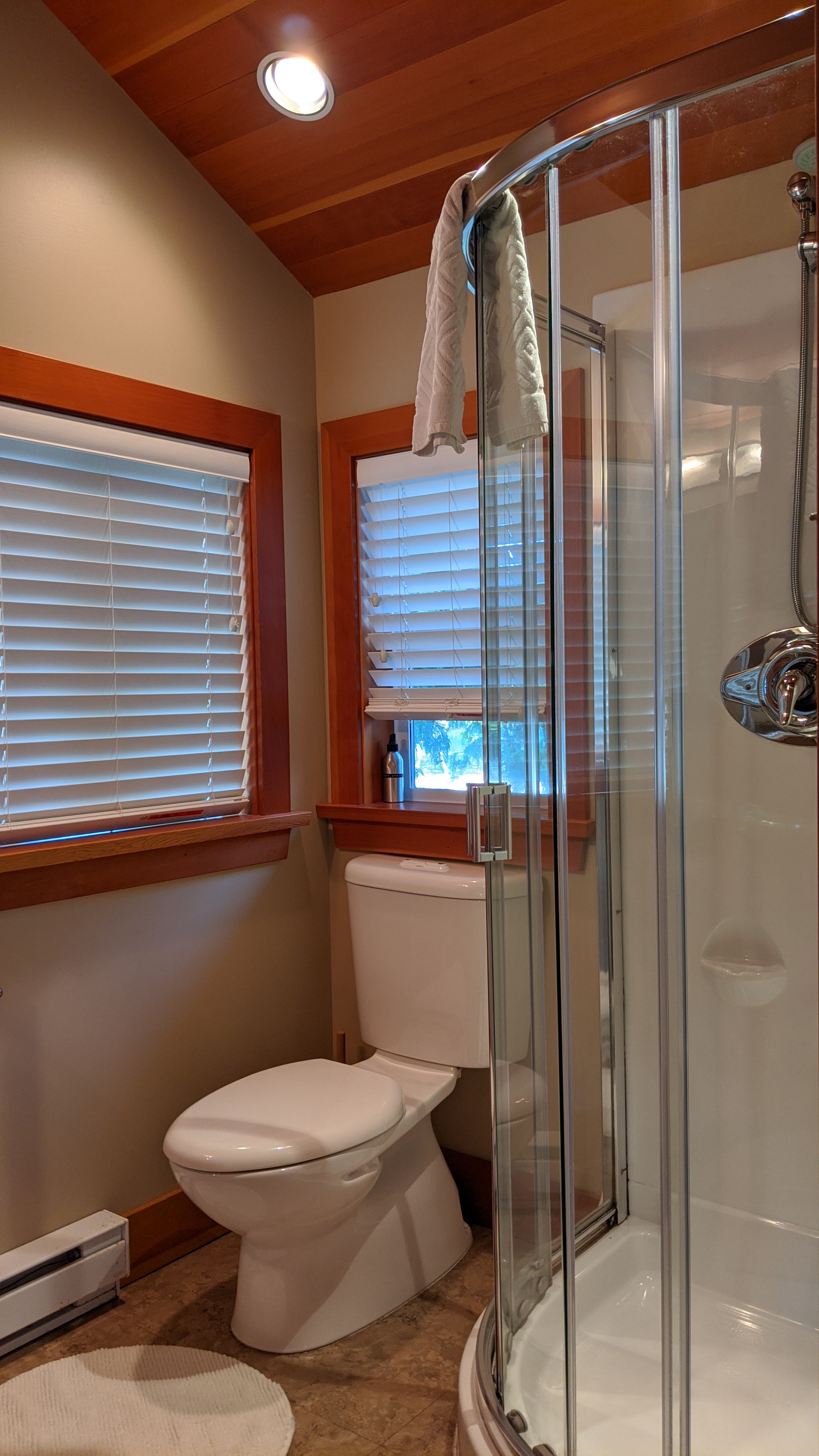 The Shoreline: Bathroom