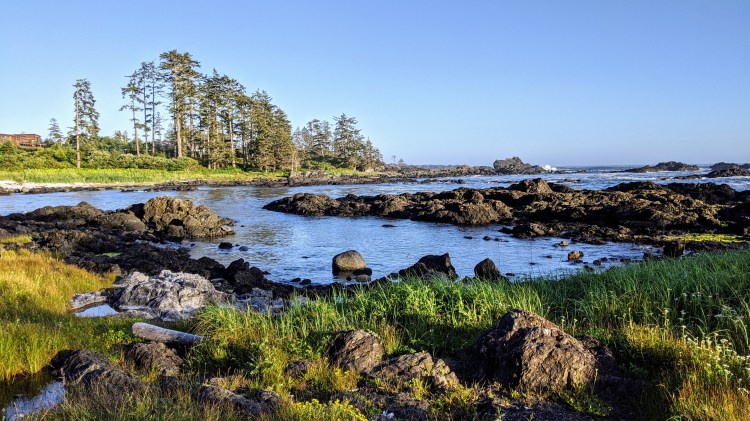 Black Rock Ocean Front Resort: by the water