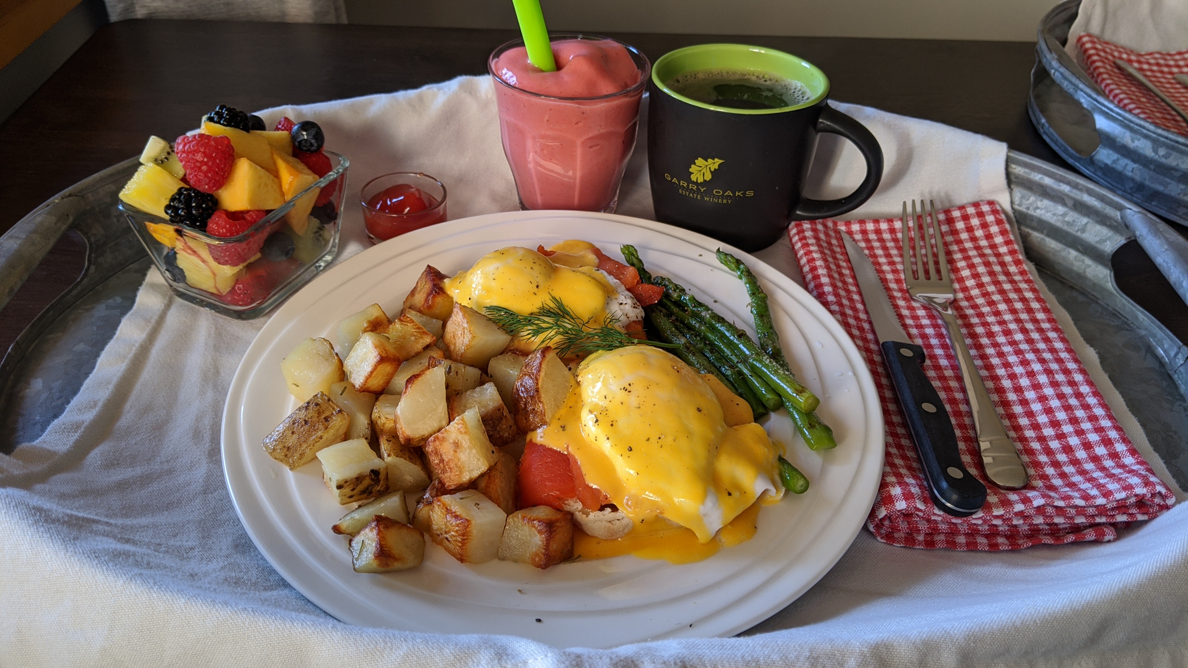 Sunrise Isles Bed and Breakfast: smoked salmon eggs benedict