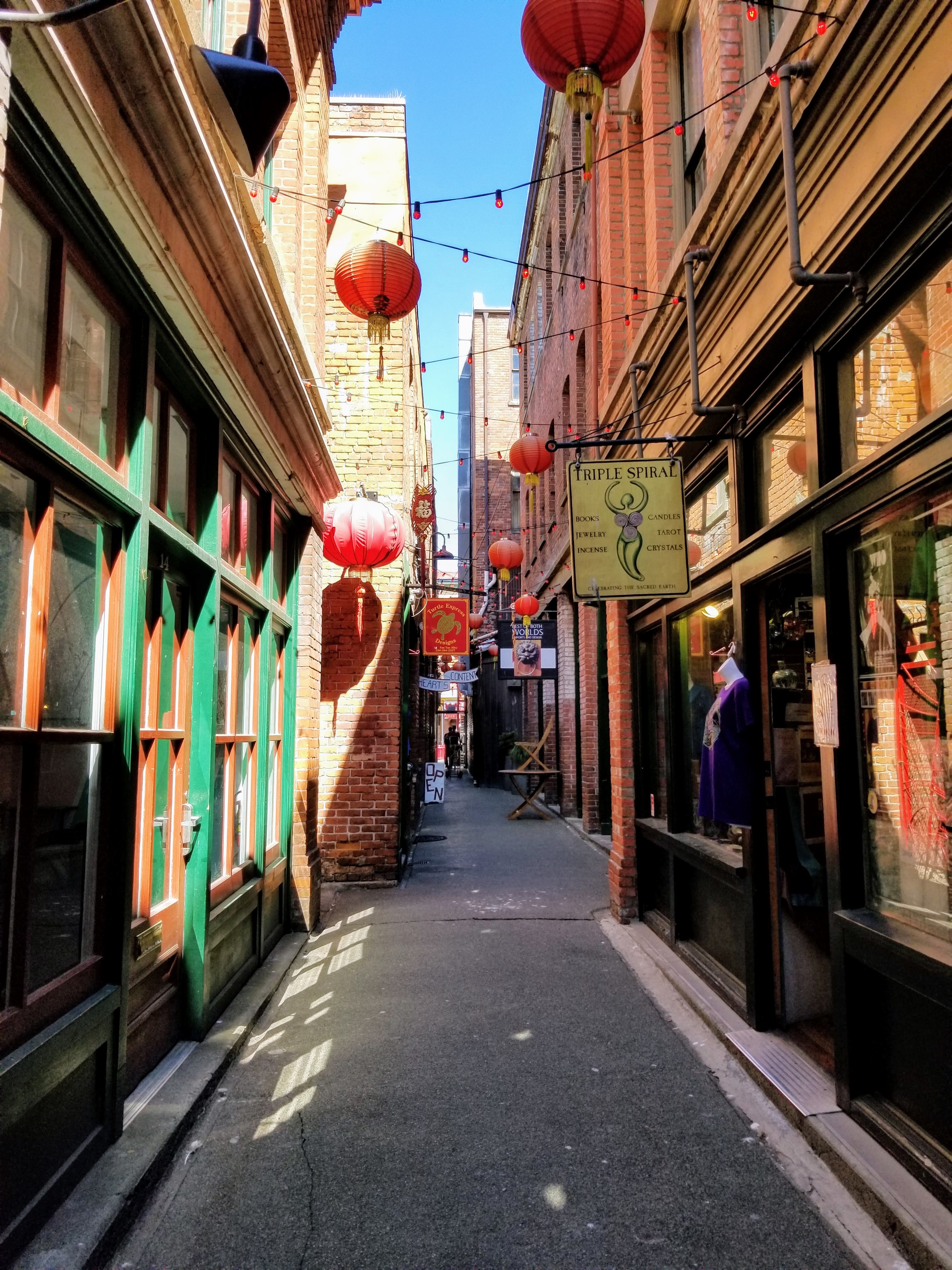 Fan Tan Alley