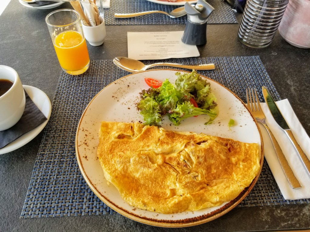 Aegon Mykonos: Omelette available on the a-la-carte menu. 