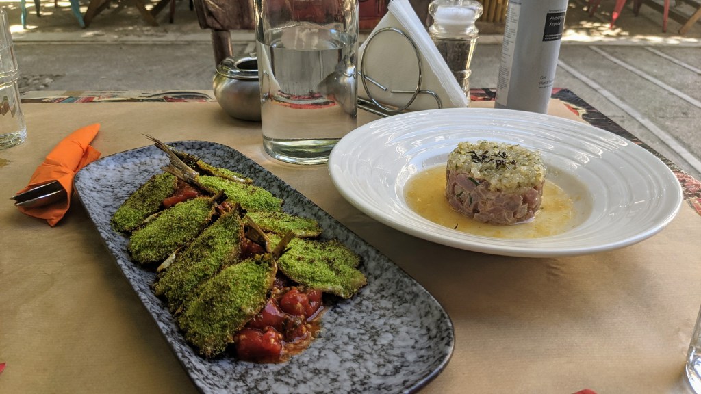 Rakor: grilled sardines with parsley and tomatoes and tuna ceviche