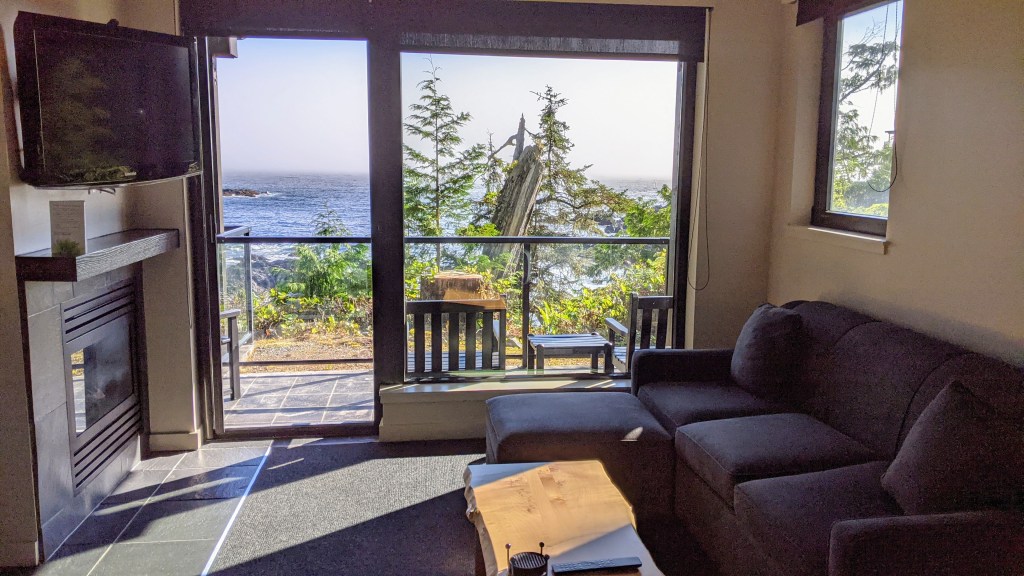 Black Rock Ocean Front Resort: Trail Studio room 