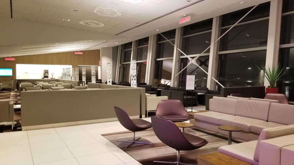 YUL - Montreal National Bank VIP Lounge: seating